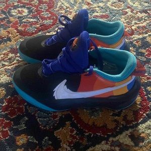 Nike 2021 Space Jam Tune Squad shoes in size 5.5Y